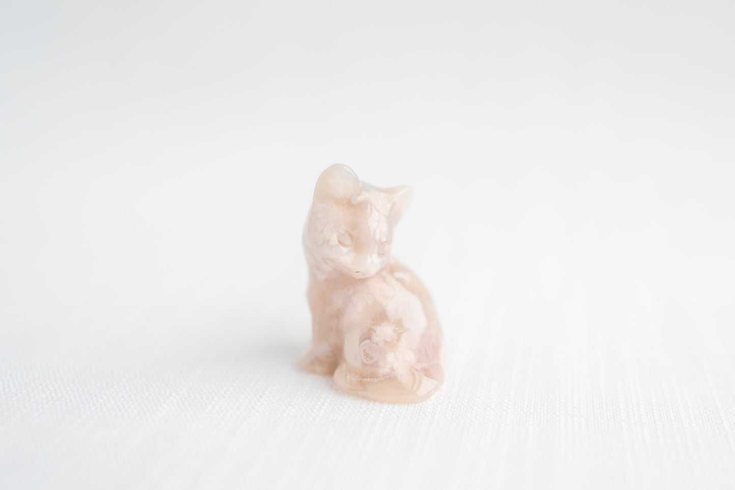 Flower Agate Kitten Carving